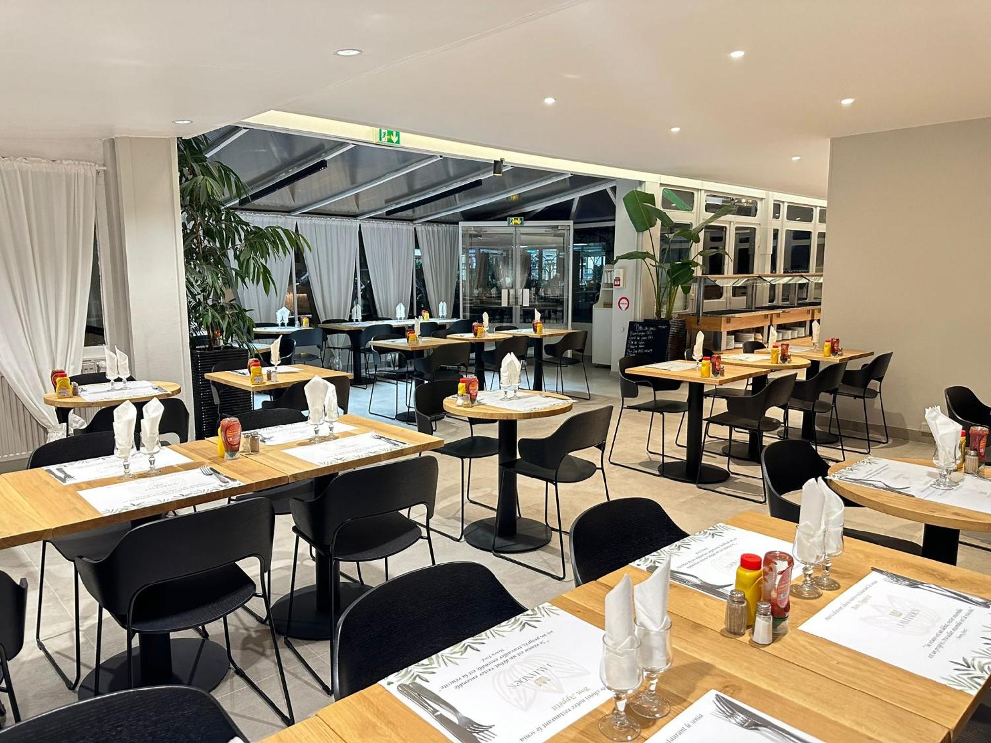 Grand Hotel Senia Orly Eksteriør bilde